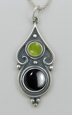 Sterling Silver Romantic Necklace in Hematite And Peridot